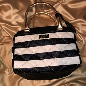 ✨BETSEY JOHNSON HANDBAG👜✨